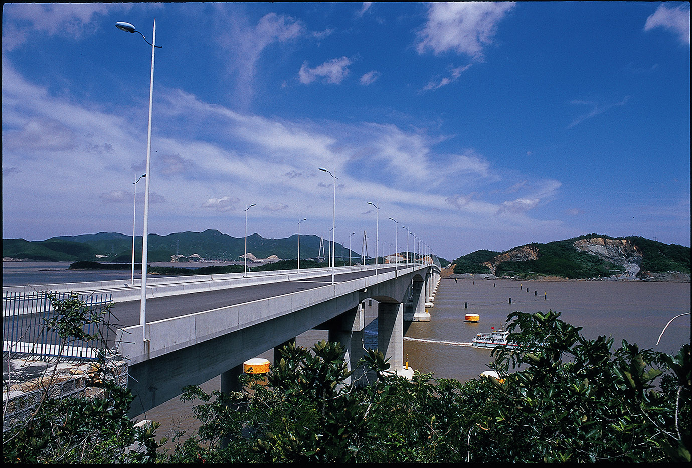 舟山响噍门大桥.jpg